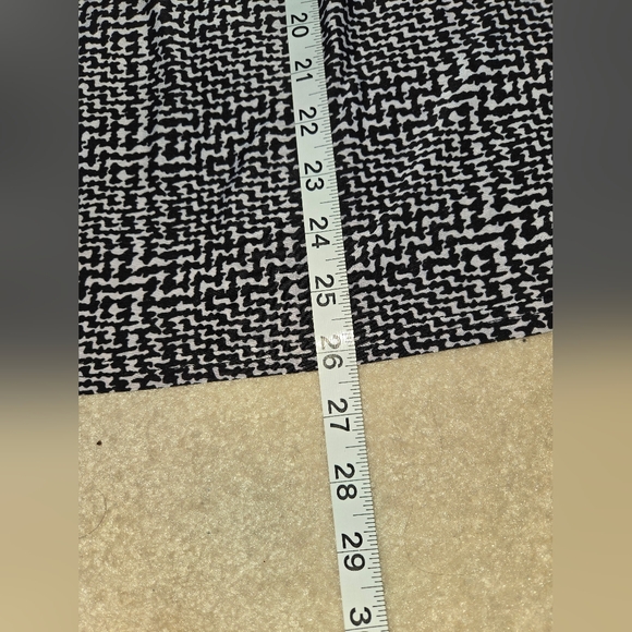 Jon & Anna Women's XL Black and White Patterned Top - Picture 9 of 11